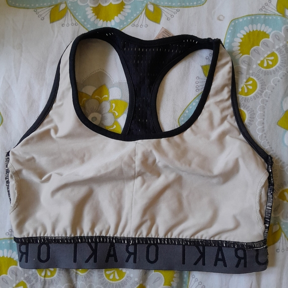 Oraki Sports Bra - Picture 3 of 5